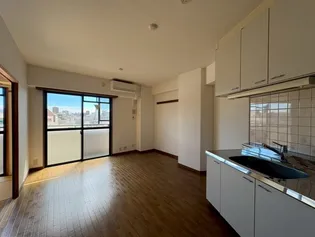 サンリッジ湊川【5階】の内装