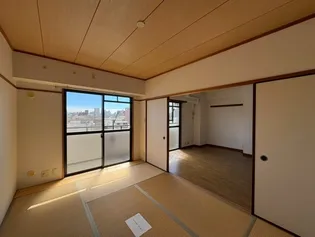 サンリッジ湊川【5階】の寝室