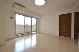 エムズレジデンス神戸【2階】の居間