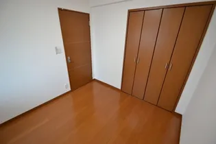 エムズレジデンス神戸【2階】の寝室