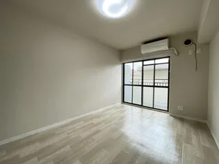 リアライズ本山【1階】の寝室