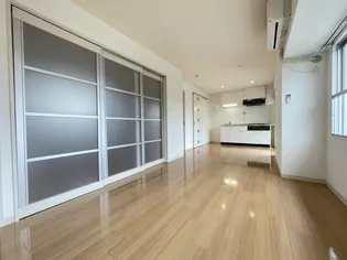 Duke御影【1階】の居間