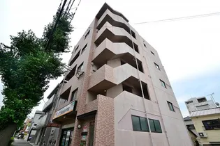 ロイヤルメゾン井上【4階】の外観