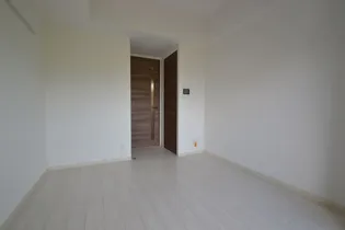 ポルトボヌール神戸湊川公園【12階】の寝室