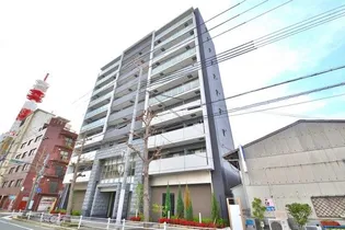 プレサンスコウベティアラ【5階】の外観