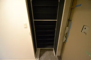 ボンニー元町【4階】の玄関