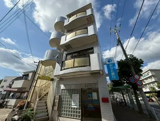 ホワイトビル【4階】の外観