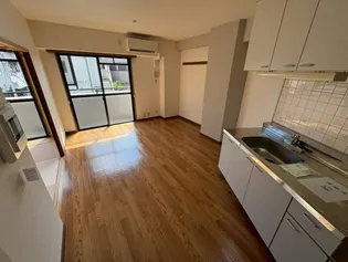 サンリッジ湊川【5階】の内装