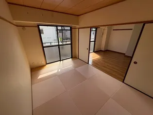 サンリッジ湊川【5階】の内装