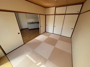 サンリッジ湊川【5階】の内装