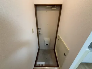 東峰レジデンス【3階】の玄関