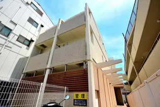 アロハ灘【1階】の外観