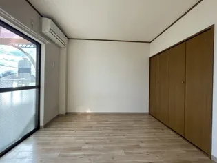 C.C.9.【2階】の内装