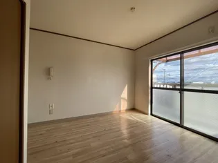 C.C.9.【2階】の居間