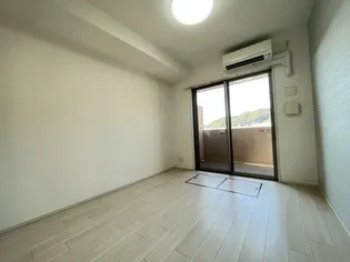 スプランディッド神戸北野【5階】の寝室