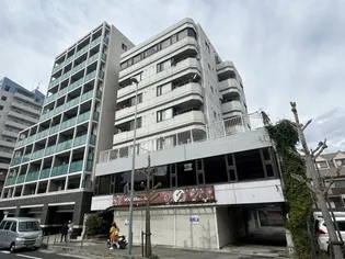 セリーヌ本山の画像