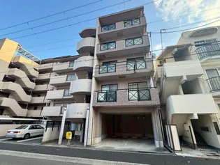 ラペ本山の画像