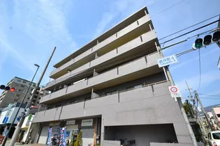 ファミリーハイツ徳井【5階】の外観