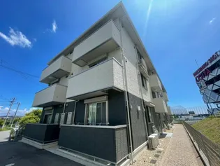 クローバー富士1号館【2階】の外観