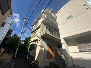 ホワイトハウス【2階】の外観