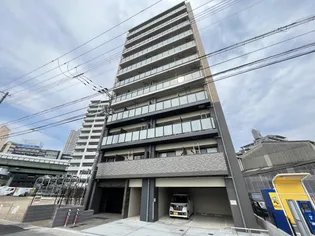 LIVIAZ KOBE CRESTの画像