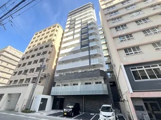 アドバンス三宮パルマ【9階】の外観