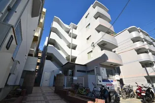 シャトラン弓木二番館【2階】の外観