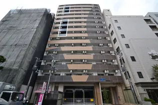 SERENiTE三宮【4階】の外観