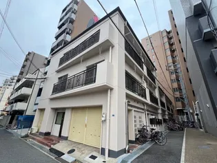 サンシャトー三宮【2階】の外観