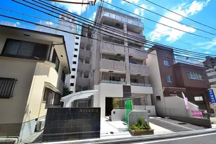 アルカディア【2階】の外観