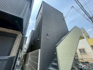 Reef【1階】の外観