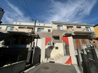 ヴィアノ山下町【2階】の外観