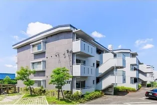 クレッセンド清水ヶ岡【1階】の外観