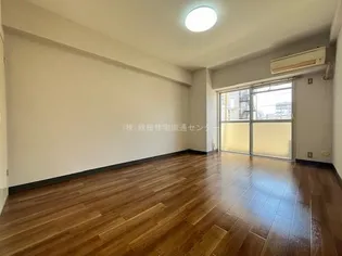 マンション山王【202号室】の居間