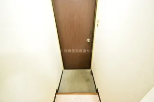 リビンアベ【202号室】の玄関