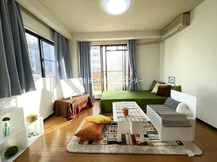 リビンアベ【301号室】の居間