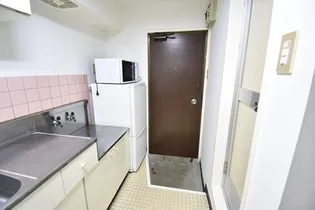 リビンアベ【307号室】の玄関