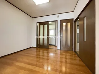 フェアハウスコマツ【105号室】の居間