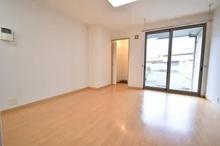 グラン・ボワA【101号室】の居間