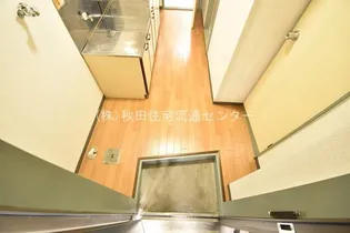 メゾン三浦【102号室】の玄関