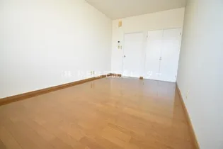 メゾン三浦【203号室】の居間