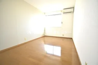 メゾン三浦【203号室】の寝室