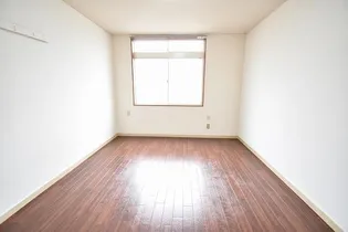 メープルオーク2【106号室】の居間