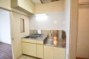 メープルオーク2【106号室】のキッチン