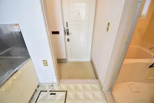 メープルオーク2【106号室】の玄関