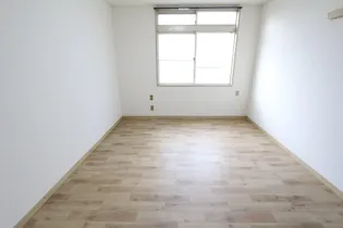 メープルオーク2【107号室】の居間