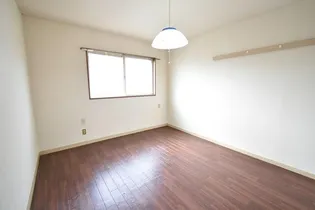 メープルオーク2【210号室】の居間