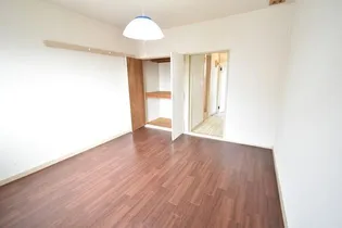 メープルオーク2【210号室】の居間