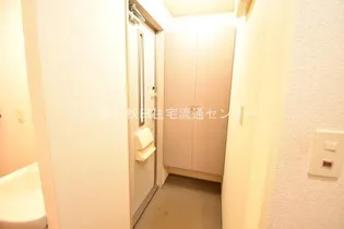 カーサみその【102号室】の玄関