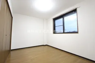 コーポ保戸野【205号室】の寝室